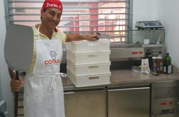 Un american, doctor în arheologie, a renunțat la tot pentru a-și deschide o pizzerie la Zalău