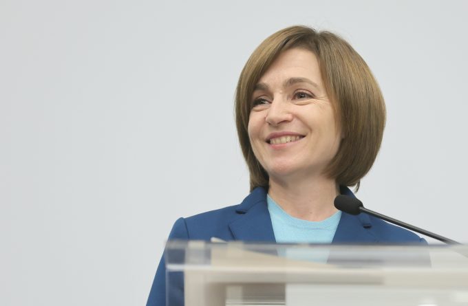 4 NOIEMBRIE 2024. Moldova: diaspora îi oferă victoria Maiei Sandu