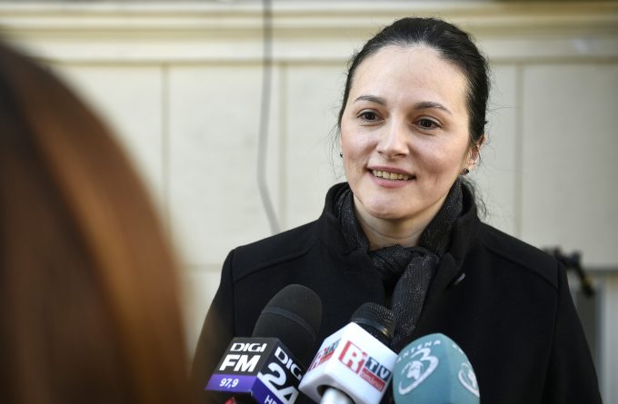 3 OCTOMBRIE 2025. Paradisul fugarilor: Alina Bica scapă de închisoare