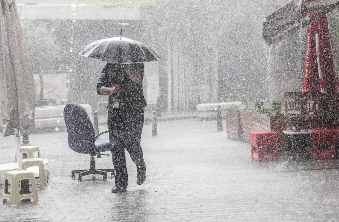 7 OCTOMBRIE 2025. „Rămâneți acasă!” Ciclonul „Barbara” închide școli și grădinițe