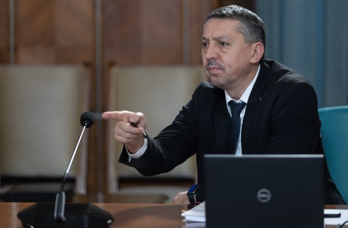 23 DECEMBRIE 2025. Daniel David a plecat, problemele din Educație rămân