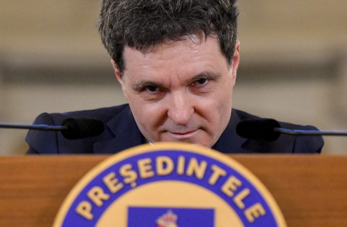 9 APRILIE 2026. Nicușor Dan, cot la cot cu sistemul