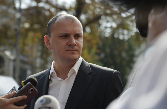 21 MAI 2026. Lecții de patriotism de la un fugar asociat cu Kremlinul