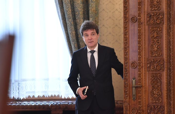 23 IUNIE 2026. Șah-matul AUR: Nicușor Dan, la a treia încercare