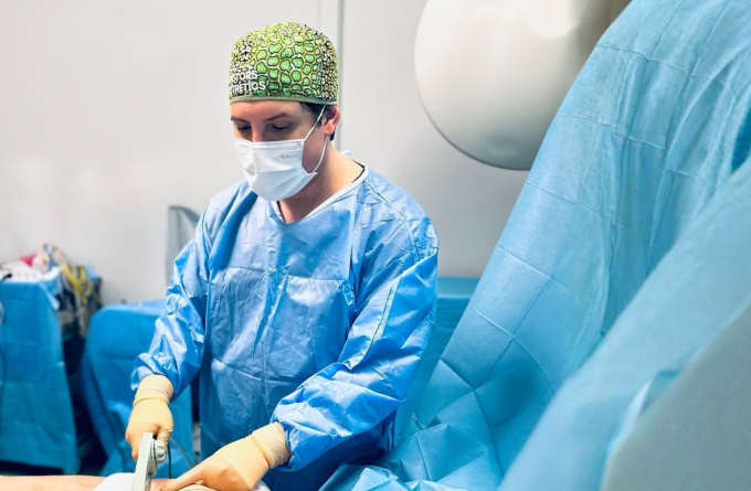 12 AUGUST 2026. Fals chirurg anchetat de Colegiul Medicilor