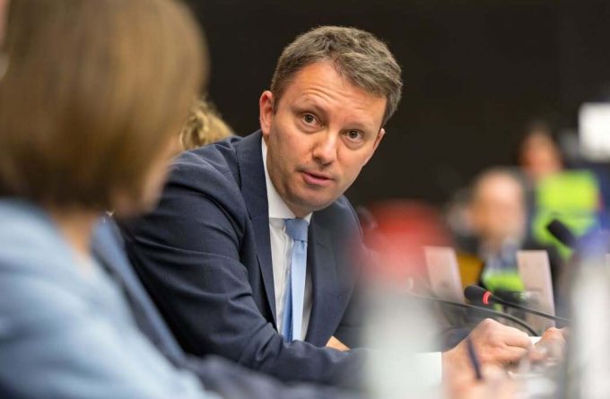 17 SEPTEMBRIE 2026. Desemnare la plesneală: Siegfried Mureșan